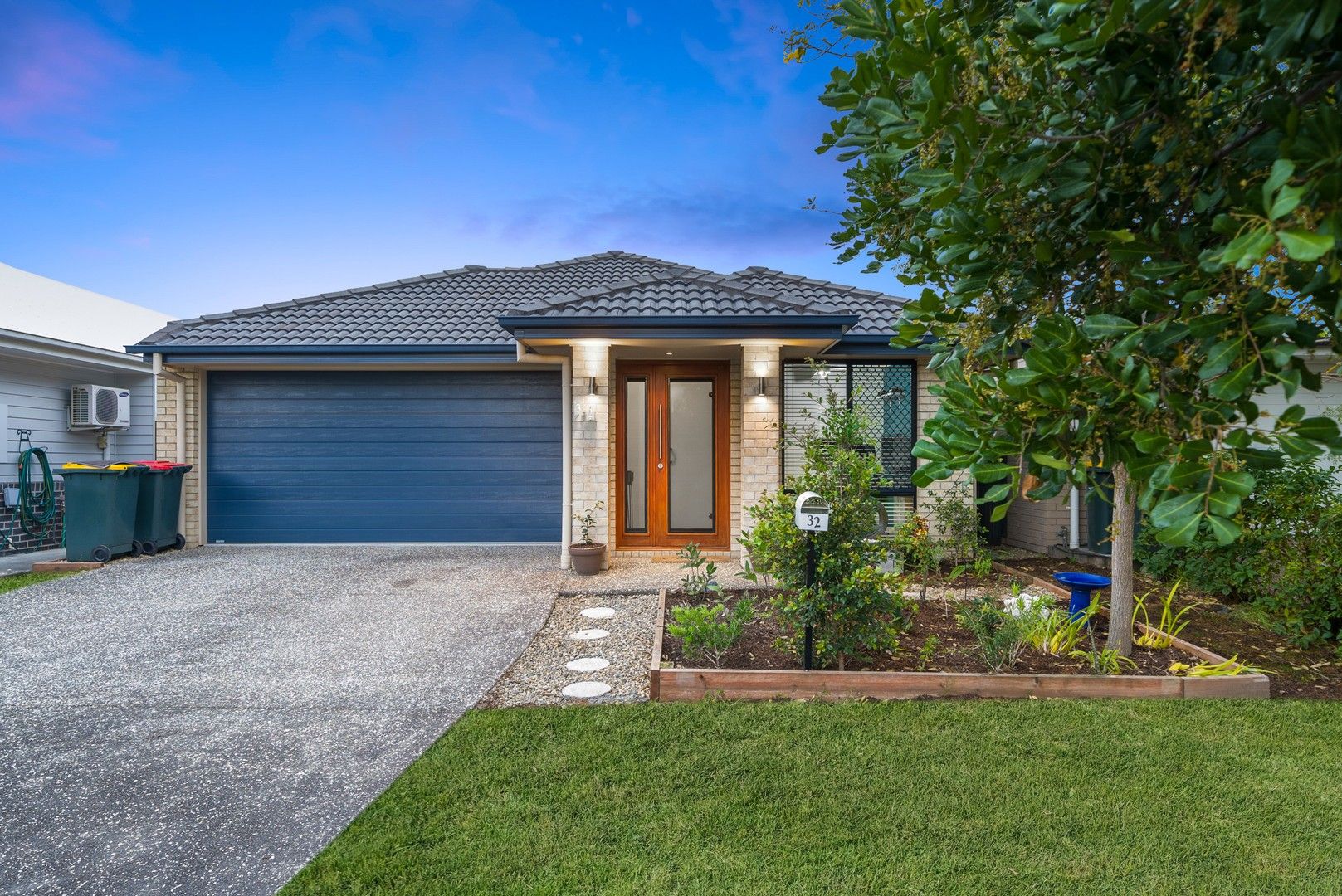 4 bedrooms House in 32 Dickson Crescent NORTH LAKES QLD, 4509