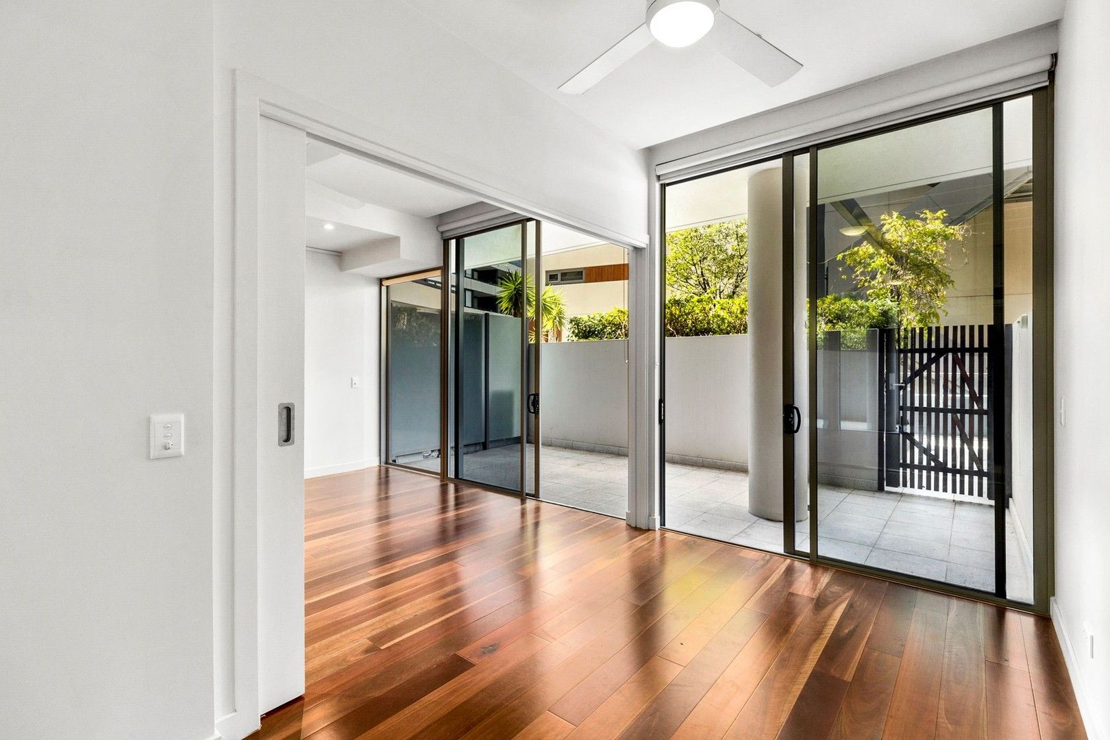 1 bedrooms Apartment / Unit / Flat in 4/830 Bourke Street WATERLOO NSW, 2017