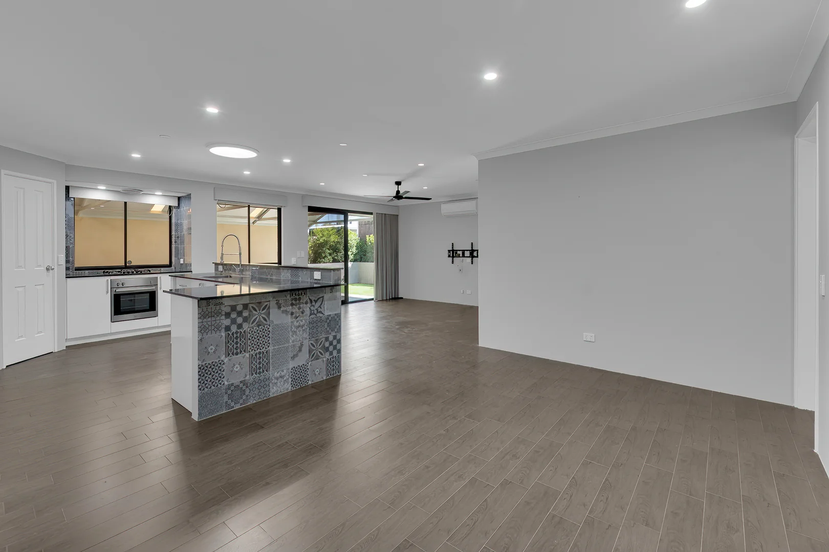 Additional image 3 of 28 Brixham Way, Warnbro WA 6169