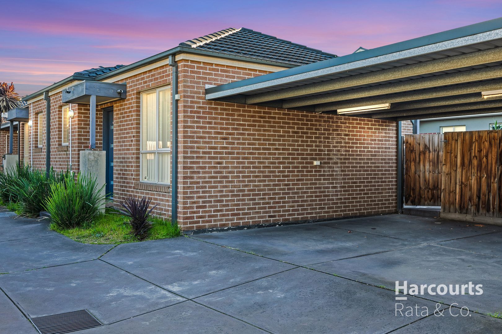 2/37 Boldrewood Parade, Reservoir VIC 3073, Image 1