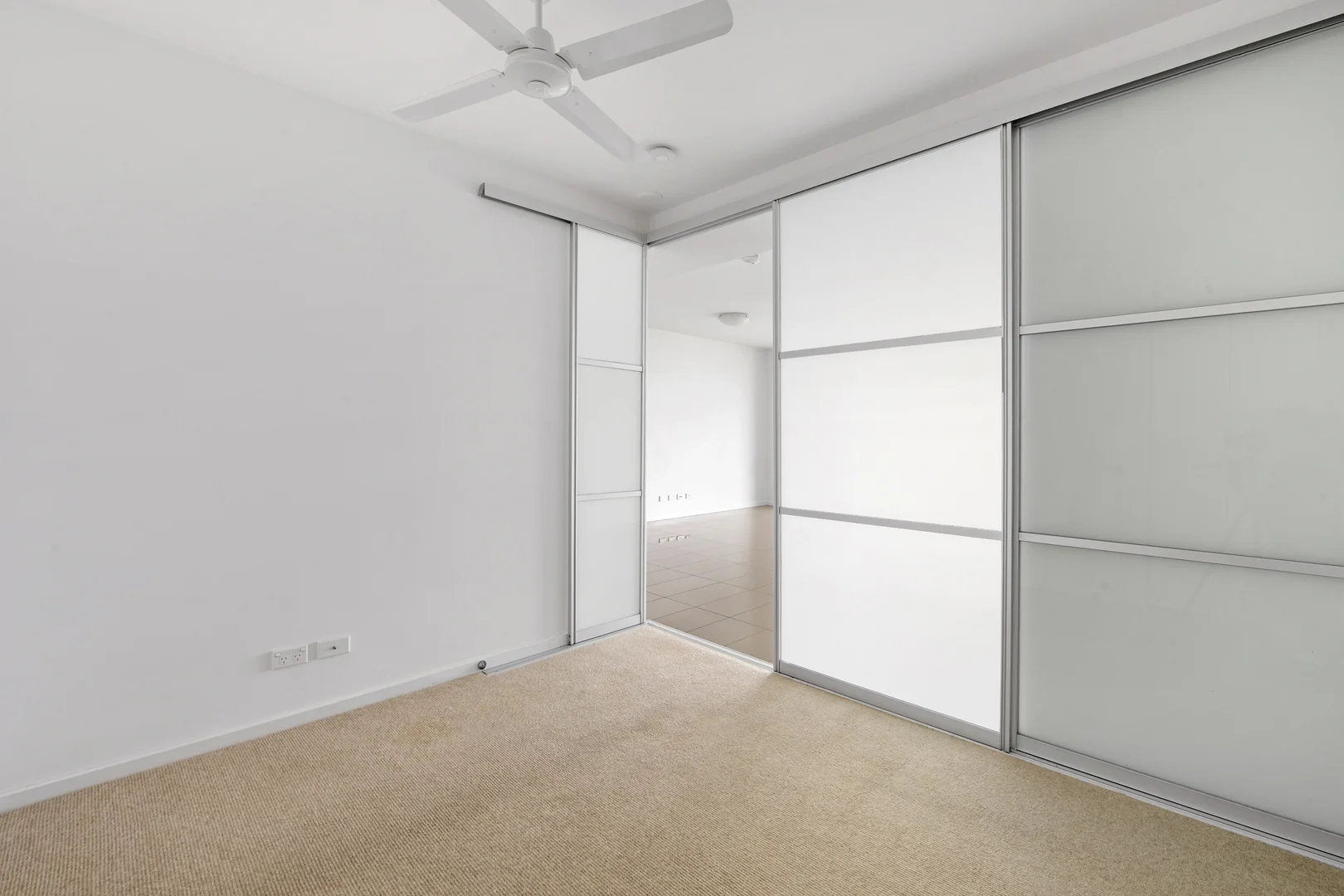 Additional image 10 of 806/378 Marine Parade, Labrador QLD 4215