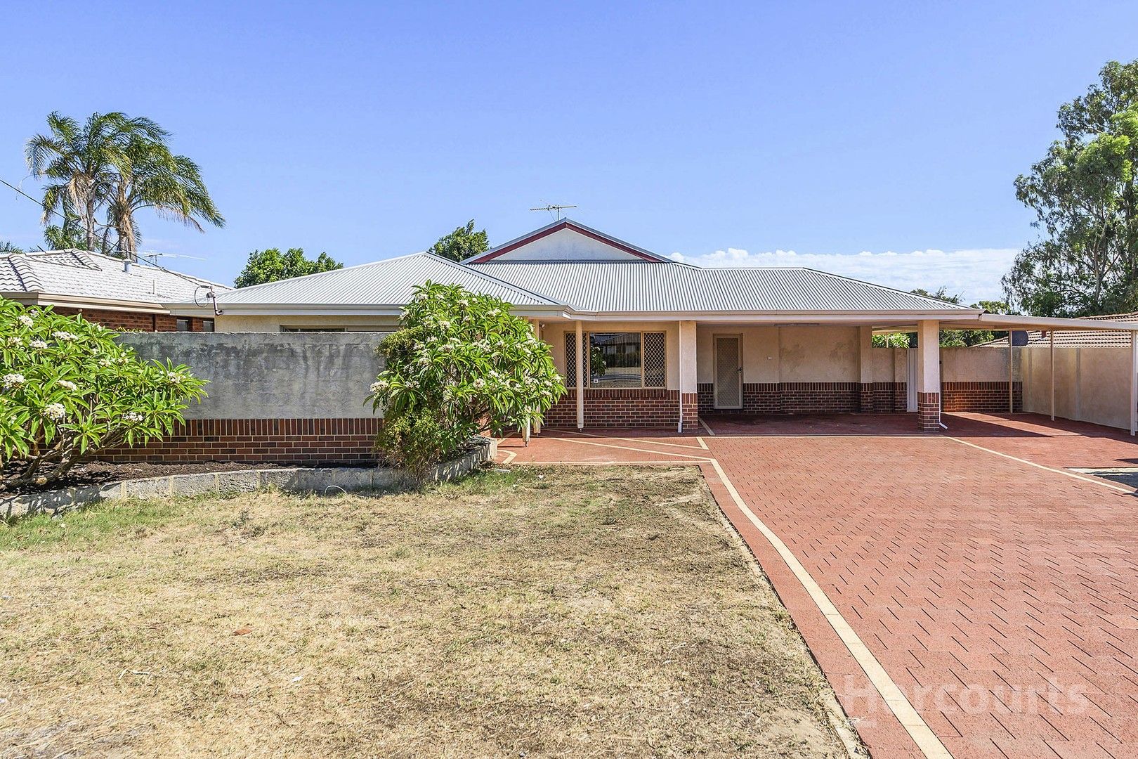 4 bedrooms House in 38 Elliot Road HOCKING WA, 6065