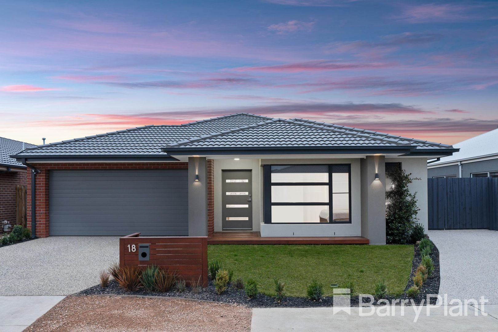 18 Burgess Avenue, Armstrong Creek VIC 3217