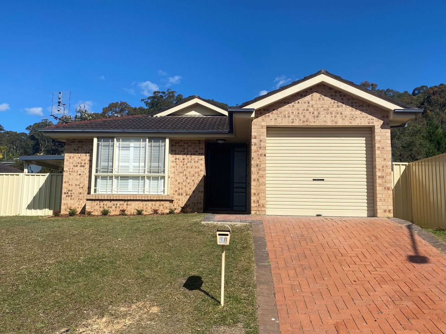 4 bedrooms House in 18 Burbank Drive TUGGERAH NSW, 2259