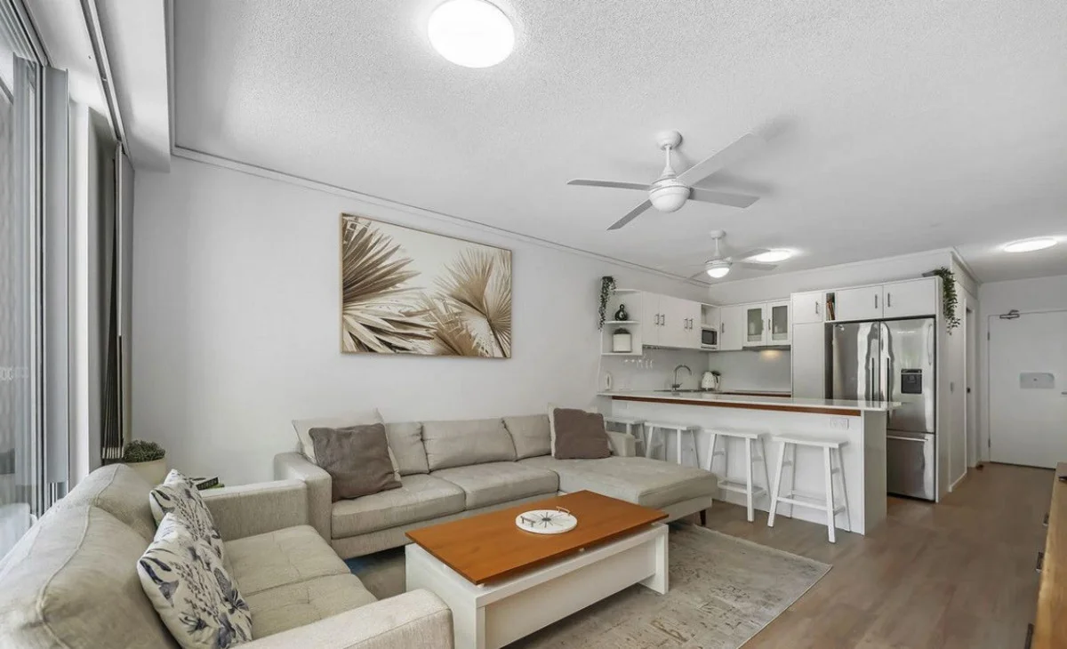 2/119 Sunshine Parade, Miami QLD 4220