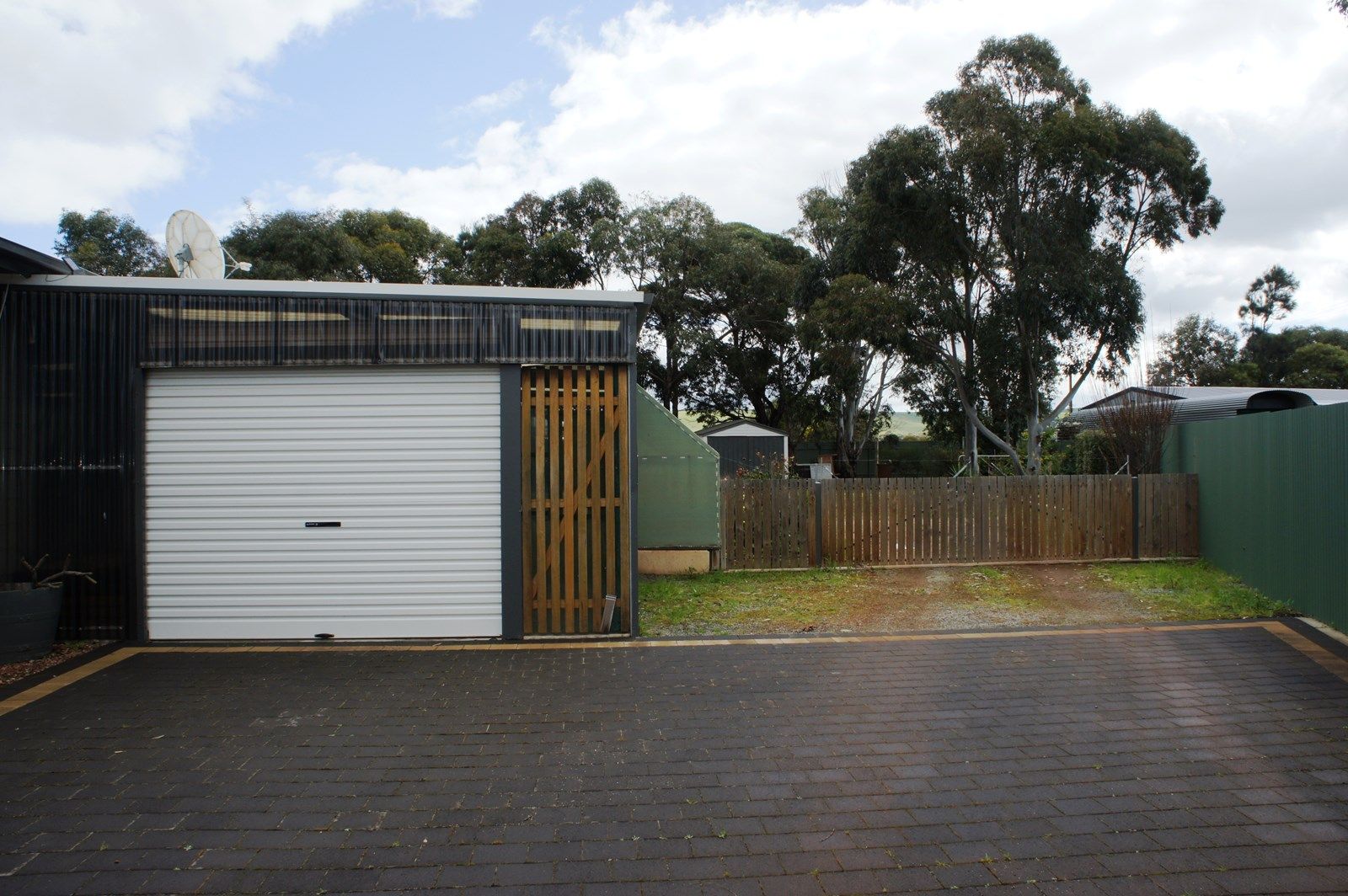 27 Benjamin Road, Poonindie SA 5607, Image 1