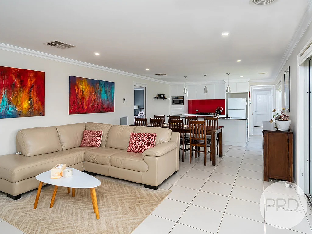 Additional image 5 of 19 Kellerman Crescent, Boorooma NSW 2650