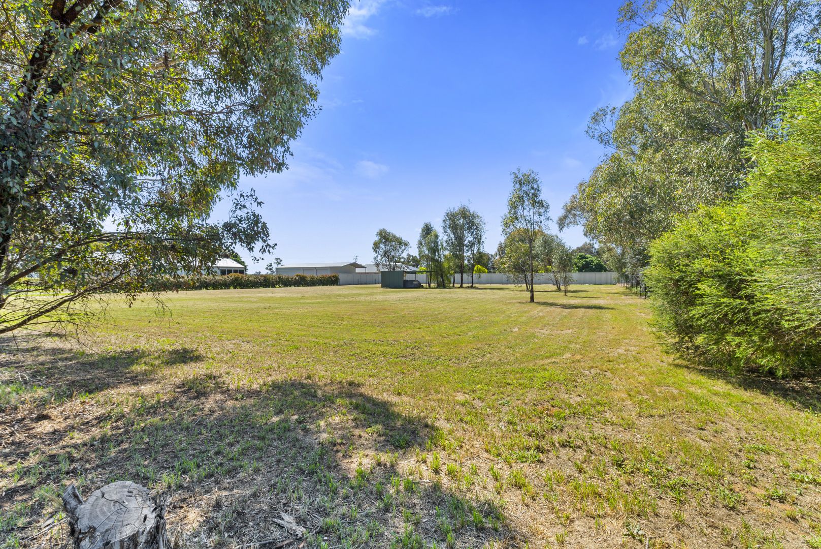 15 Pine View Drive, Yarrawonga VIC 3730, Image 1