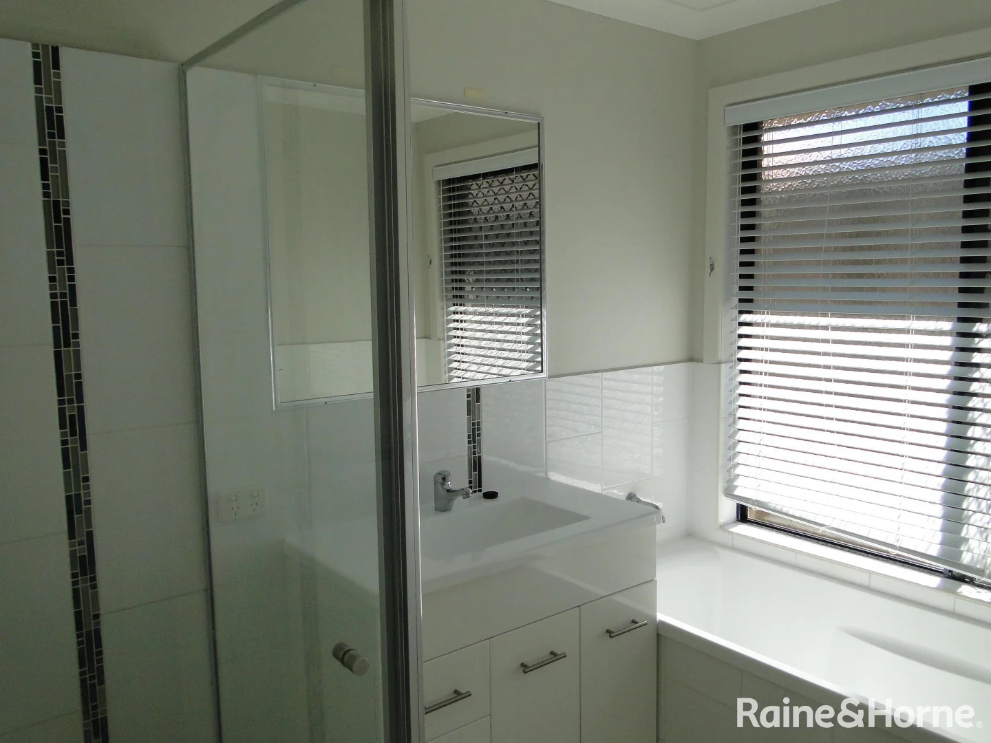 Additional image 3 of 16 Coolibah Street, Kin Kora QLD 4680