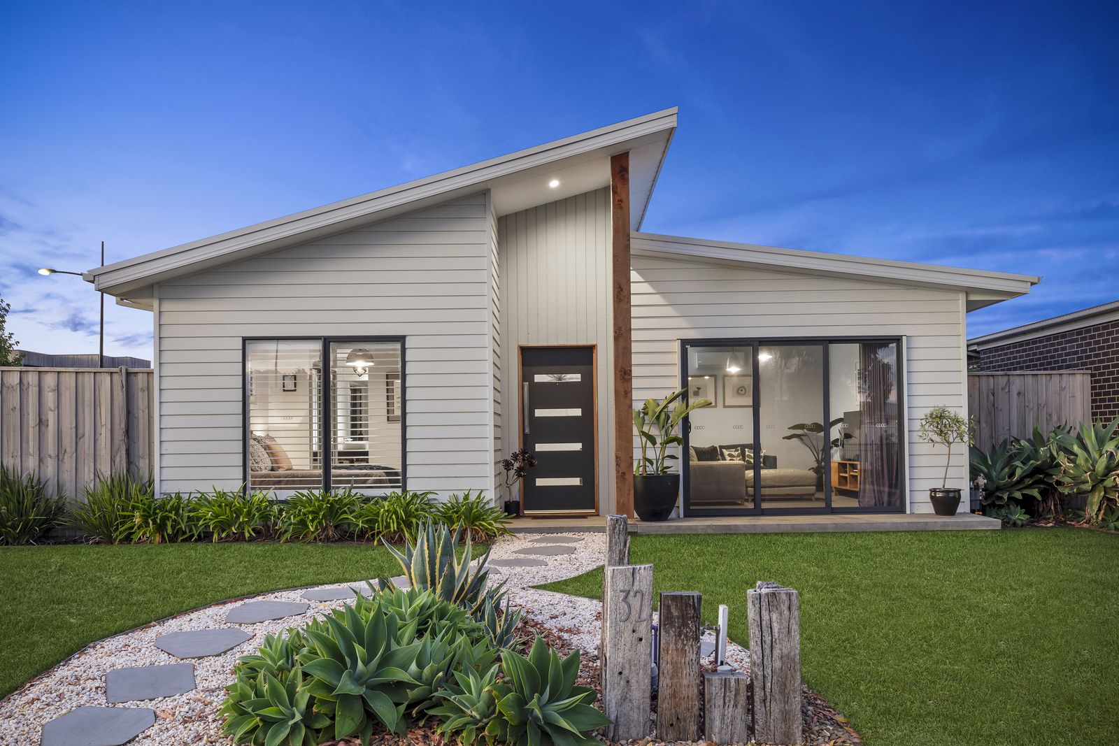 4 bedrooms House in 32 Stretton Drive TORQUAY VIC, 3228
