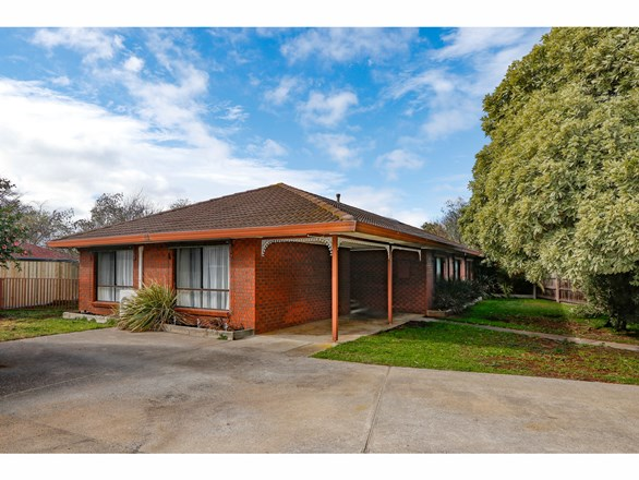 9 Marcus Court, Sale VIC 3850