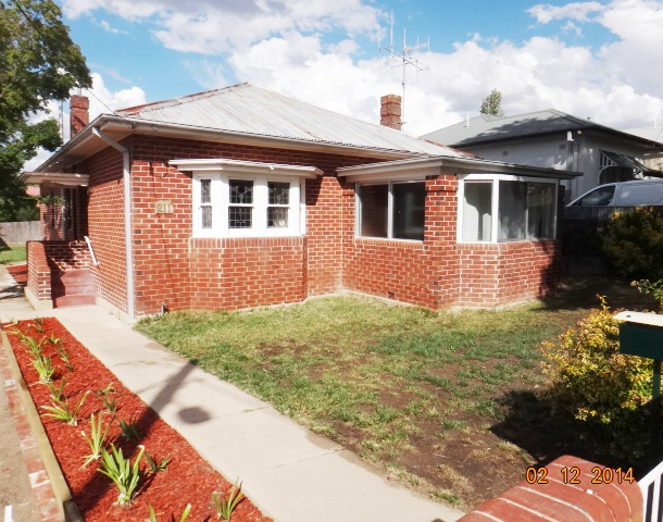 211 Brilliant Street, Bathurst NSW 2795