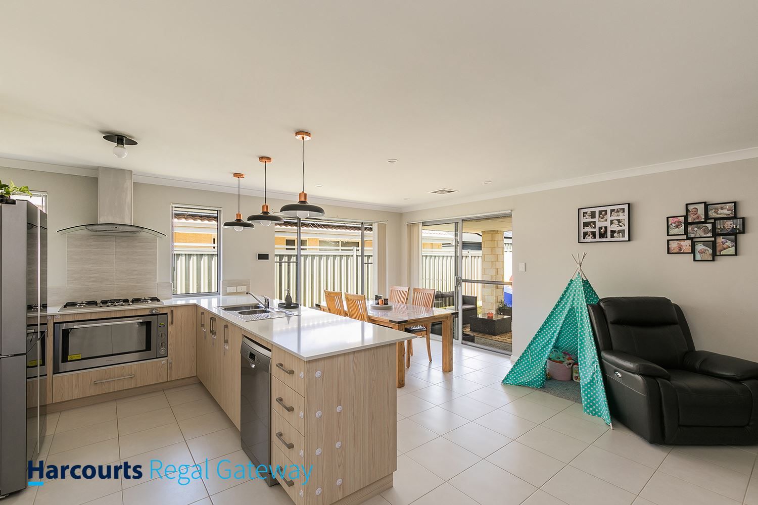 49 Littabella Circle, Wandi WA 6167, Image 2