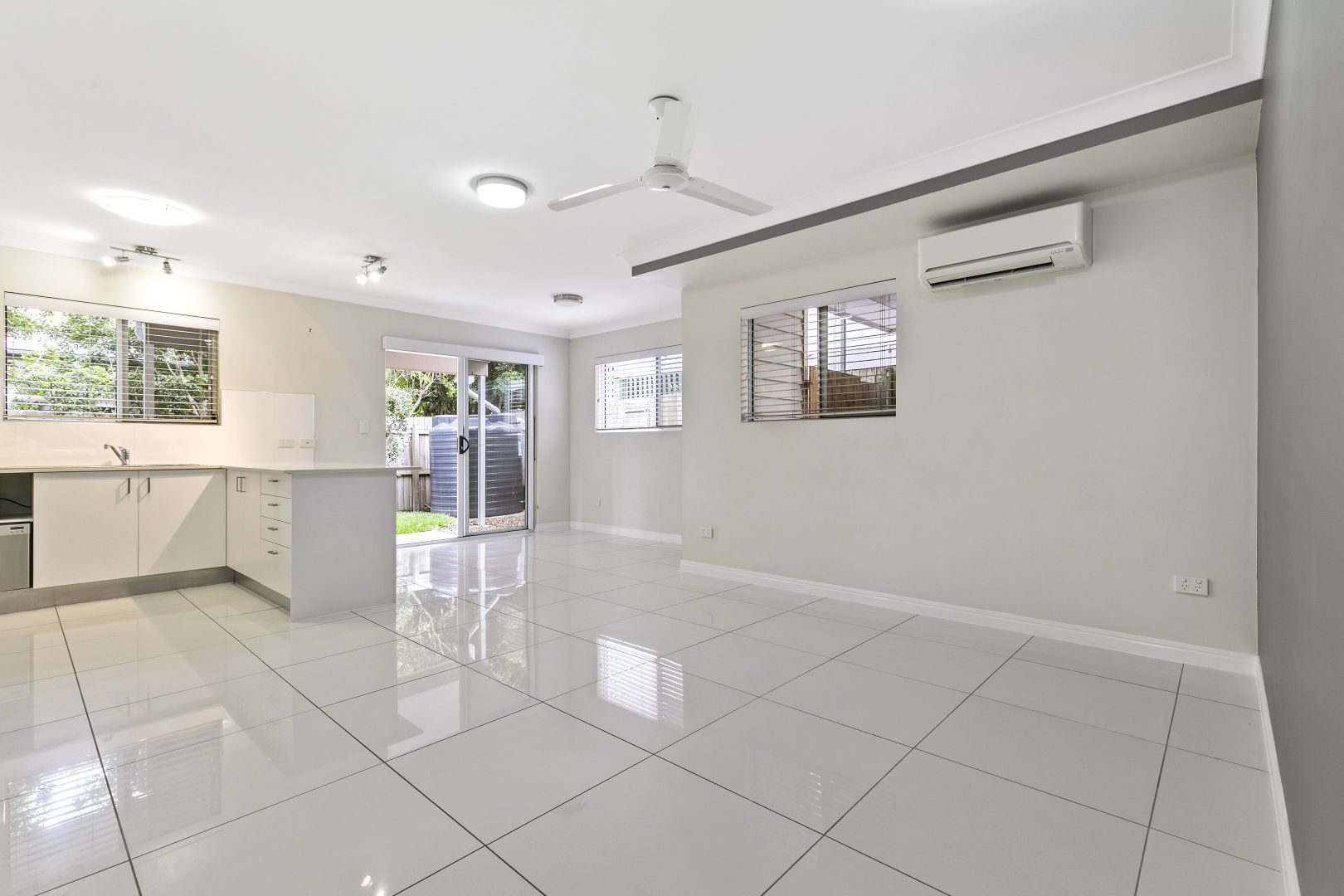 6/71 Junction Terrace, Annerley QLD 4103, Image 2