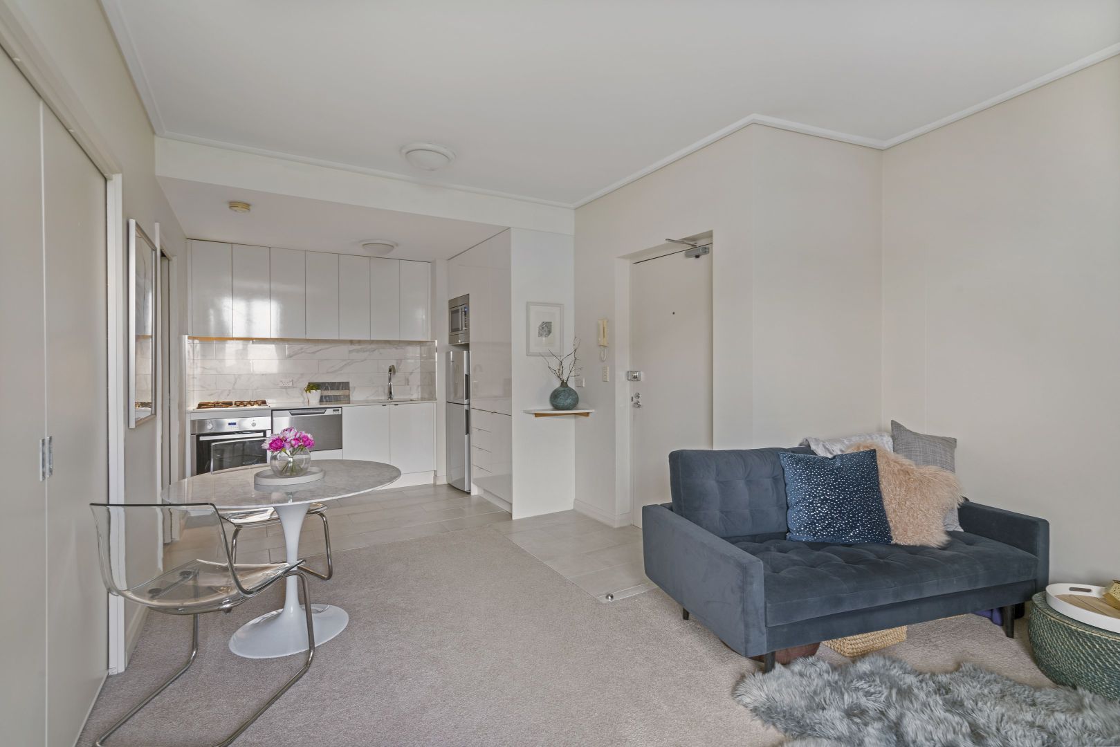60/27 Bennelong Parkway, Wentworth Point NSW 2127, Image 2
