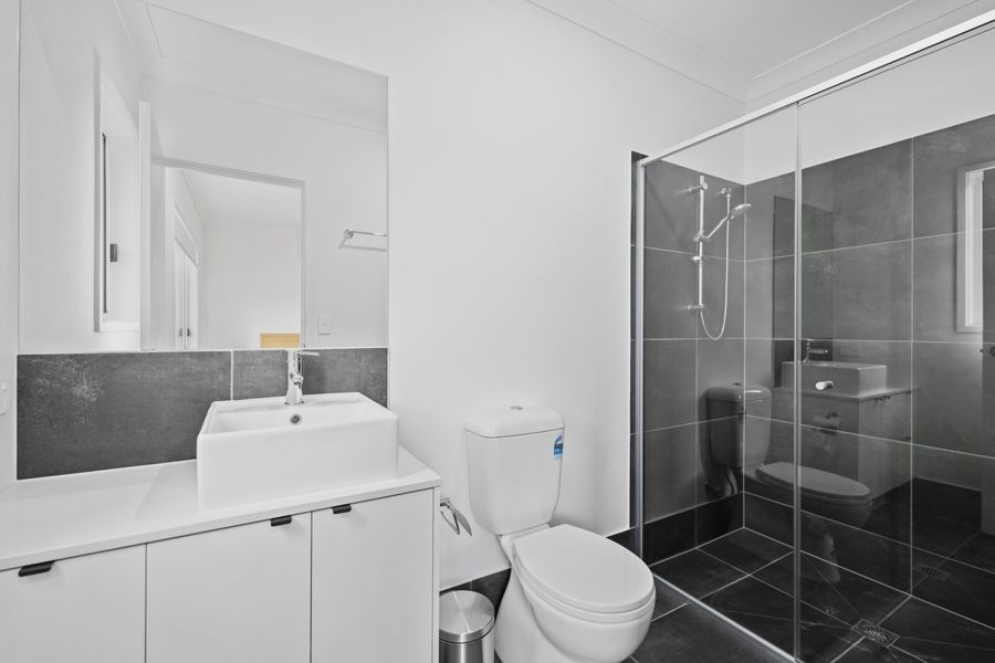 1 bedrooms House in R1,2&3 7 Alder Street LOGAN RESERVE QLD, 4133