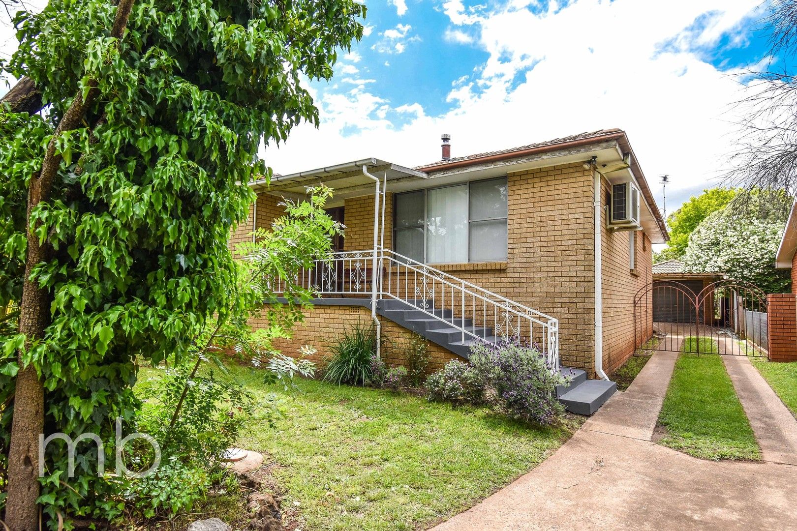 4 bedrooms House in 4 Annis Avenue ORANGE NSW, 2800