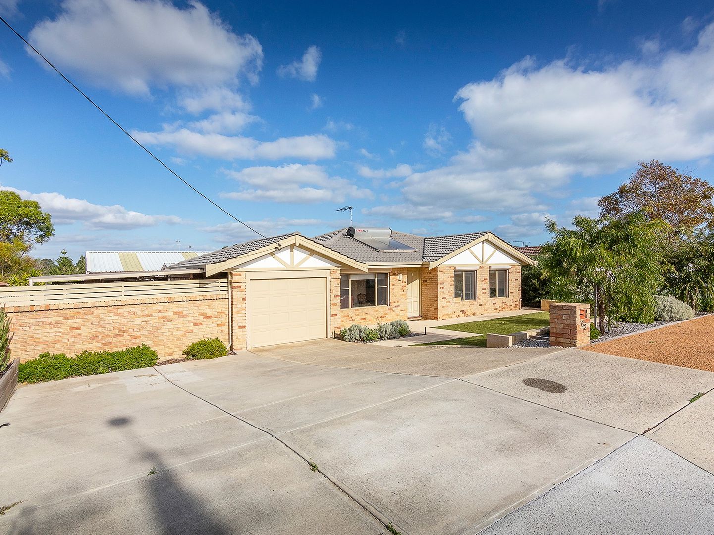 3 bedrooms House in 62 Oakover Way HEATHRIDGE WA, 6027