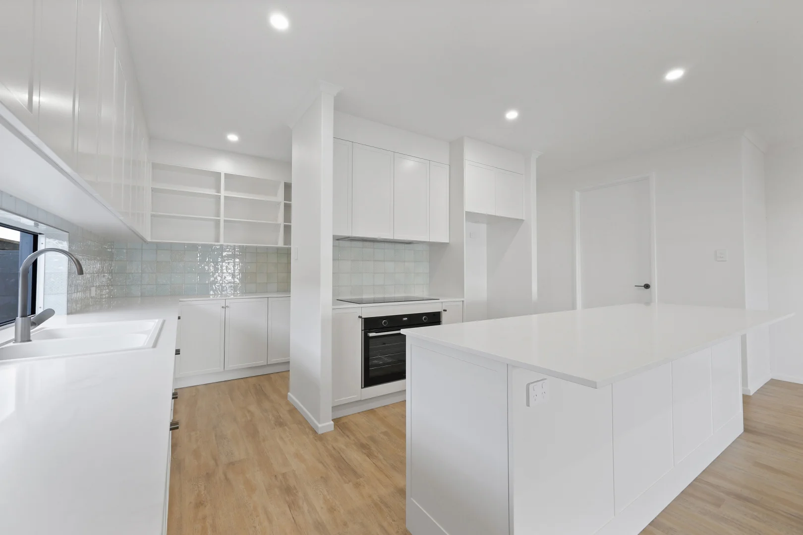 Additional image 6 of 16 Lakeside Way, Andergrove QLD 4740