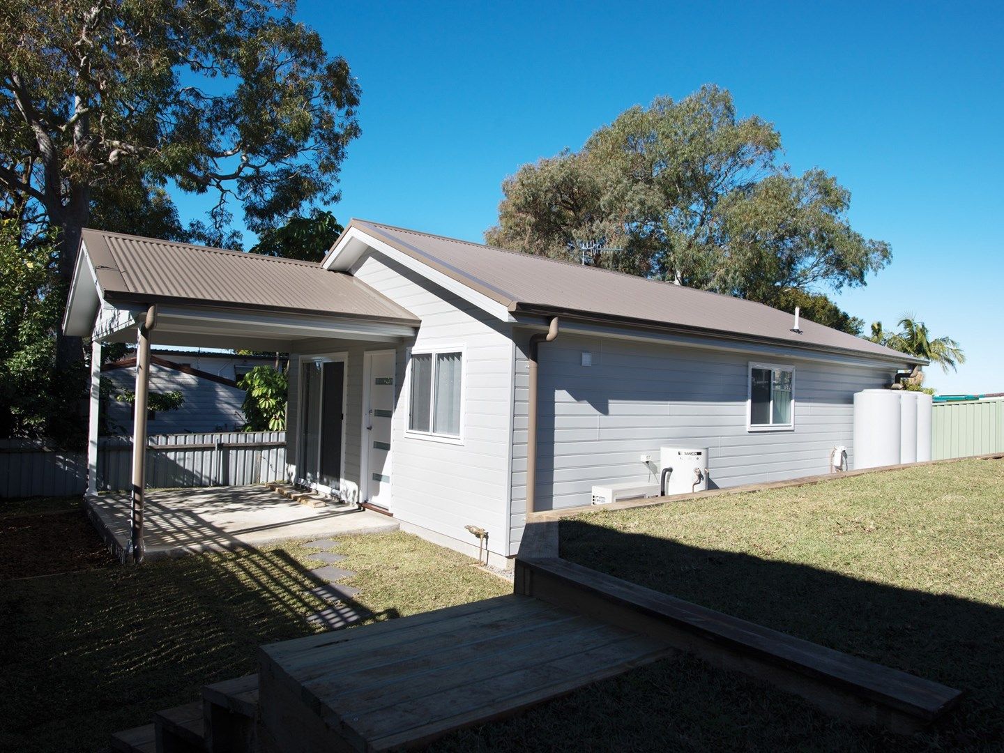 27A Jacqueline Ave, Gorokan NSW 2263, Image 0