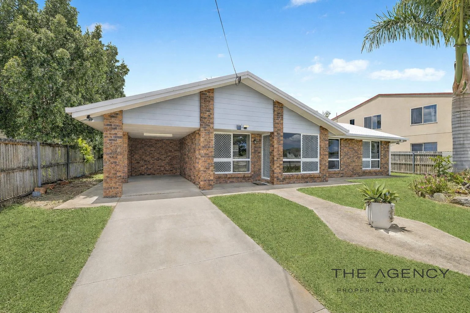 926 Yaamba Road, Parkhurst QLD 4702