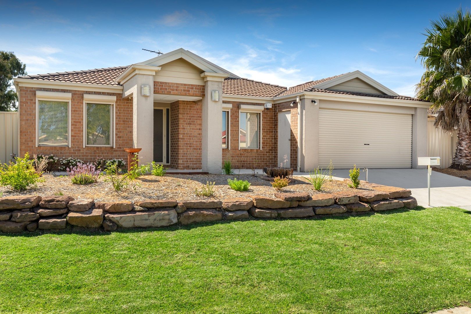 5 Lilac Crescent, Berwick VIC 3806, Image 0