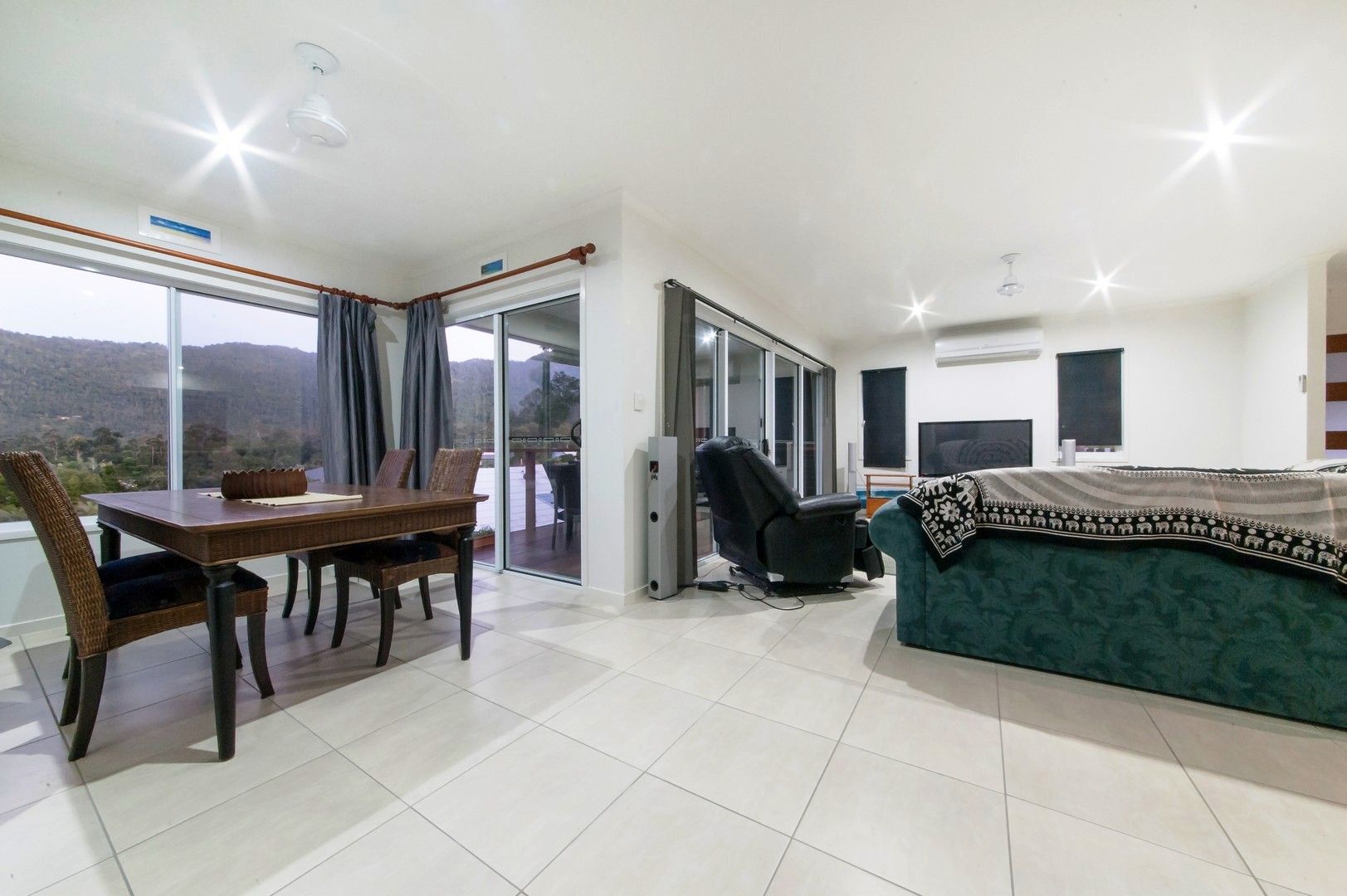 7 Armada Crescent, Jubilee Pocket QLD 4802, Image 1