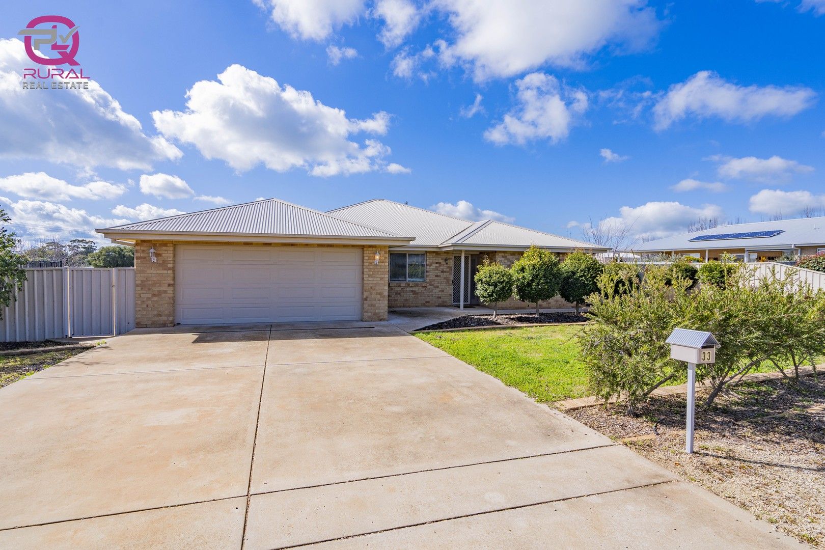 4 bedrooms House in 33 Lewis St COOLAMON NSW, 2701
