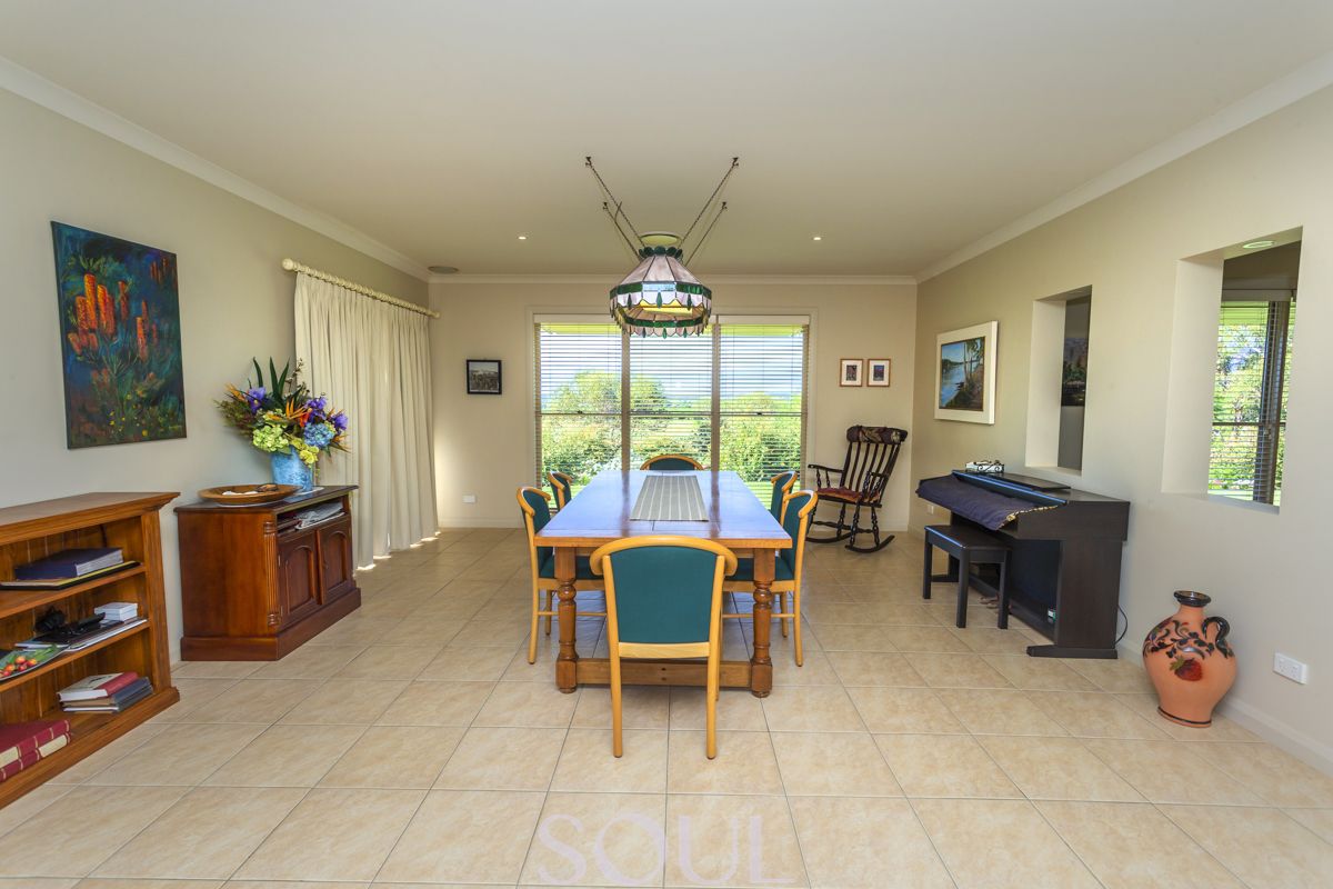 2 Bella Vista Drive, Lake Wyangan NSW 2680, Image 2