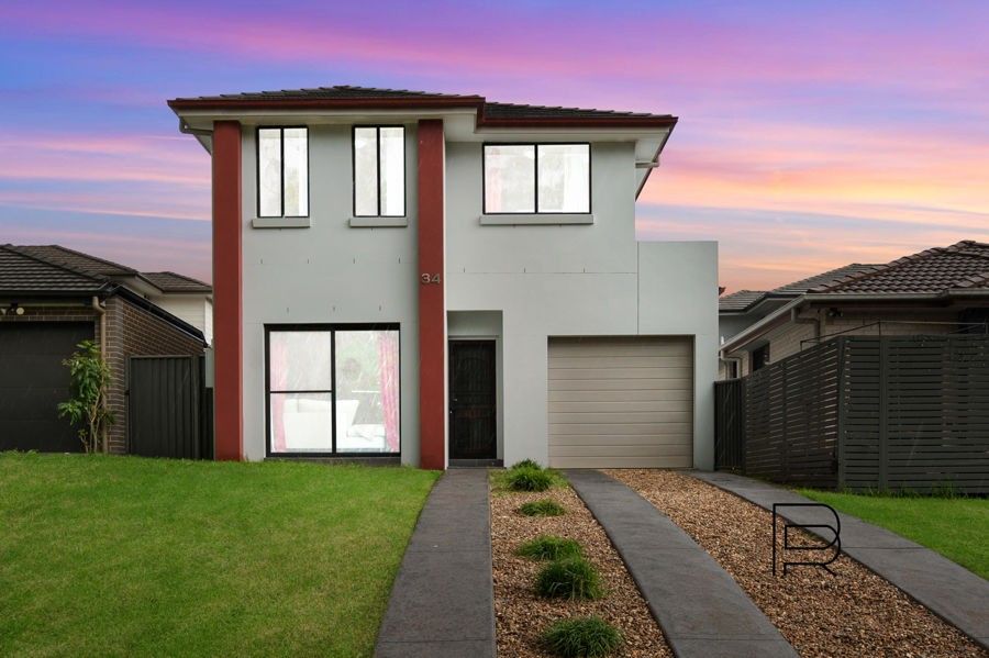 4 bedrooms House in 34 Matthew Bell Way JORDAN SPRINGS NSW, 2747