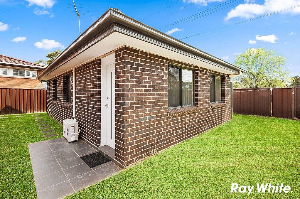 2 bedrooms House in 9A Zambesi Road SEVEN HILLS NSW, 2147
