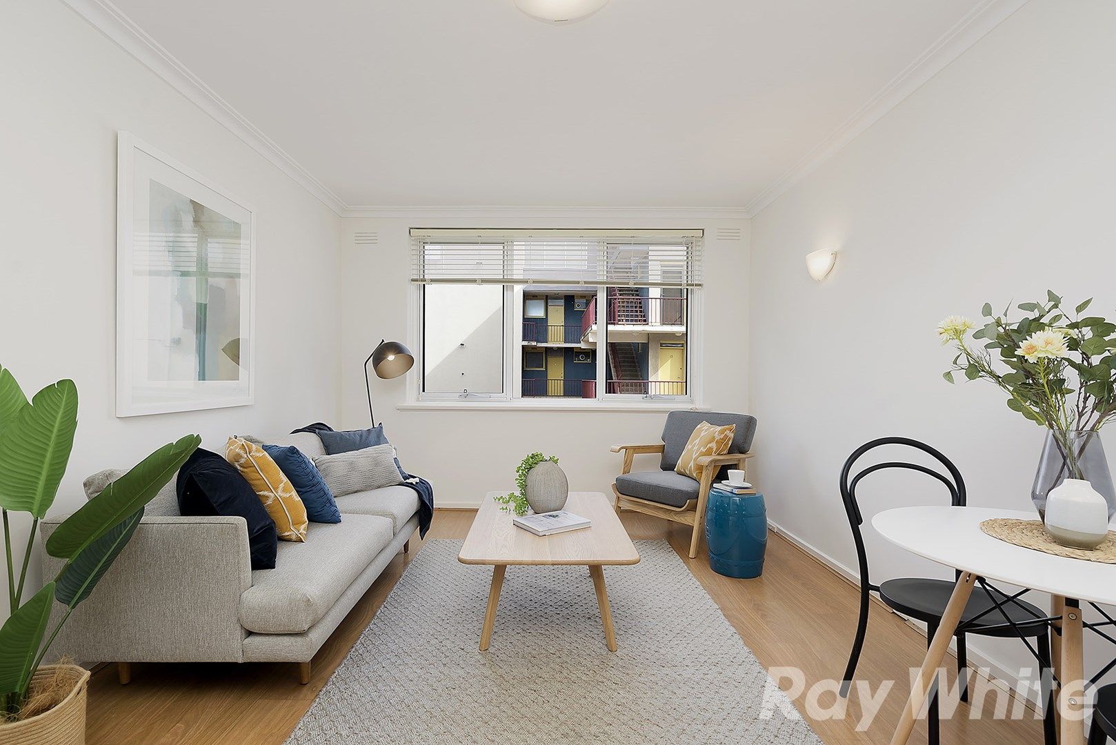 2 bedrooms Apartment / Unit / Flat in 25/4 Alfred Square ST KILDA VIC, 3182