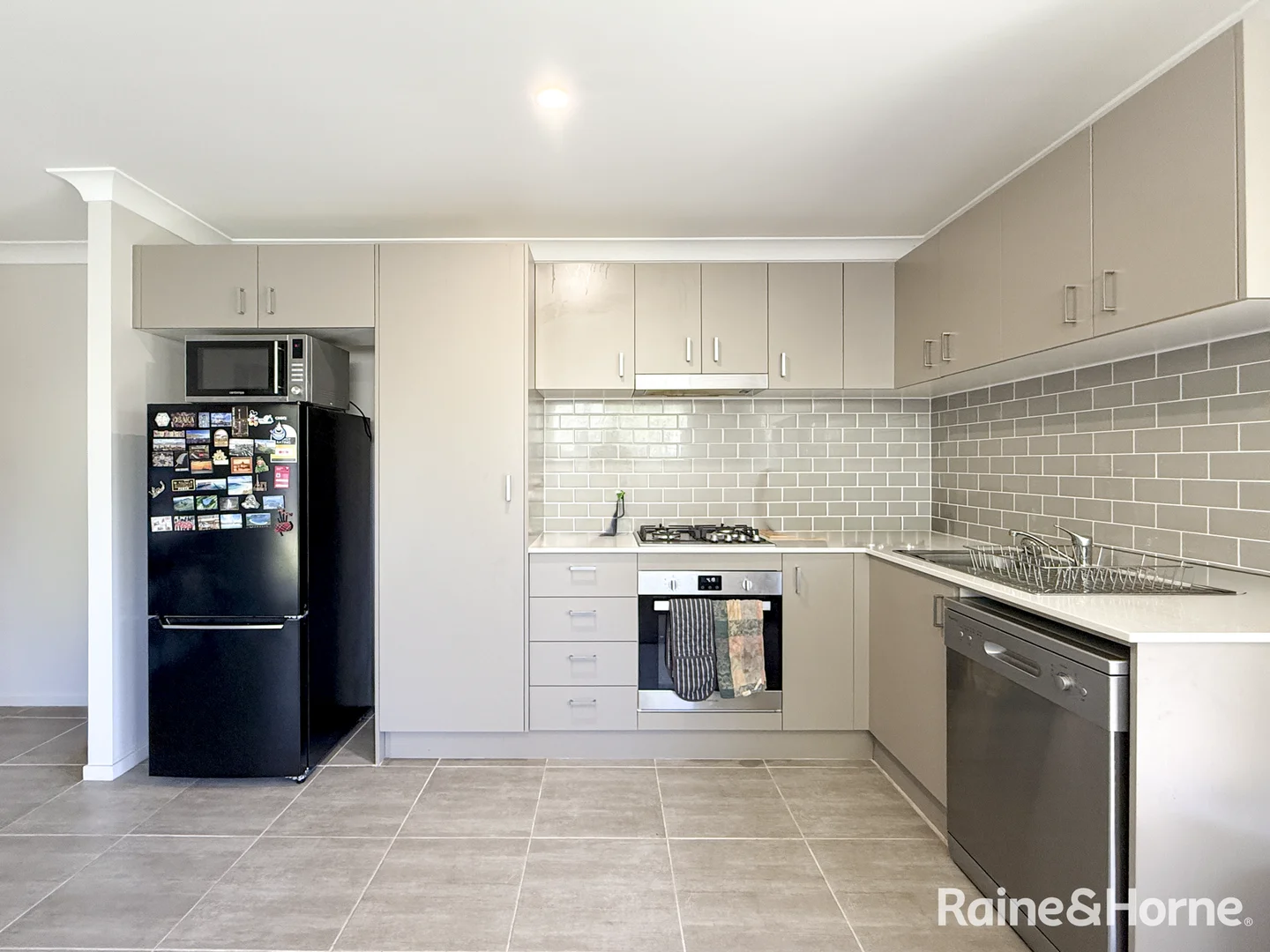 Additional image 19 of 77 & 77a Aberglasslyn Road, Rutherford NSW 2320