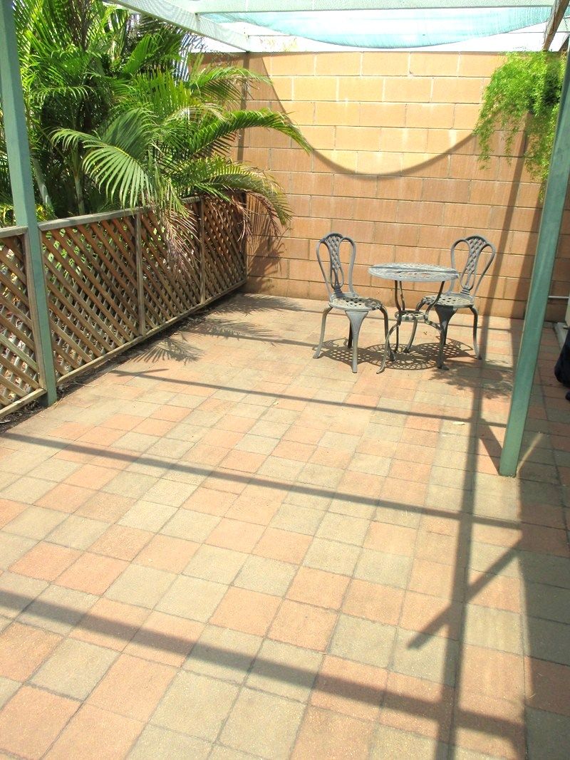 2 bedrooms Apartment / Unit / Flat in 2/68 Miles Street MOUNT ISA QLD, 4825