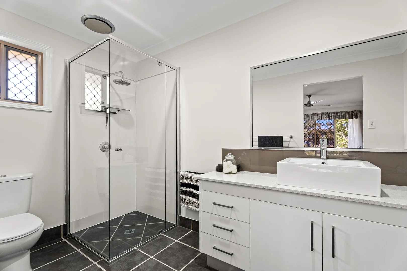 Additional image 8 of 7 Lucyanne Court, Urangan QLD 4655