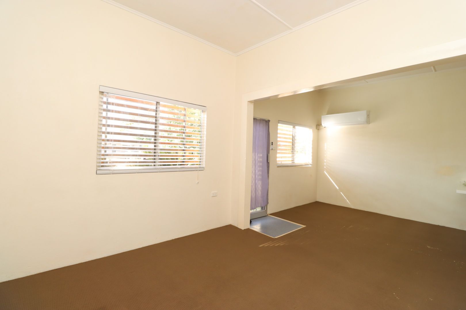 Unit 1/9 Jane St, Mount Isa QLD 4825, Image 2