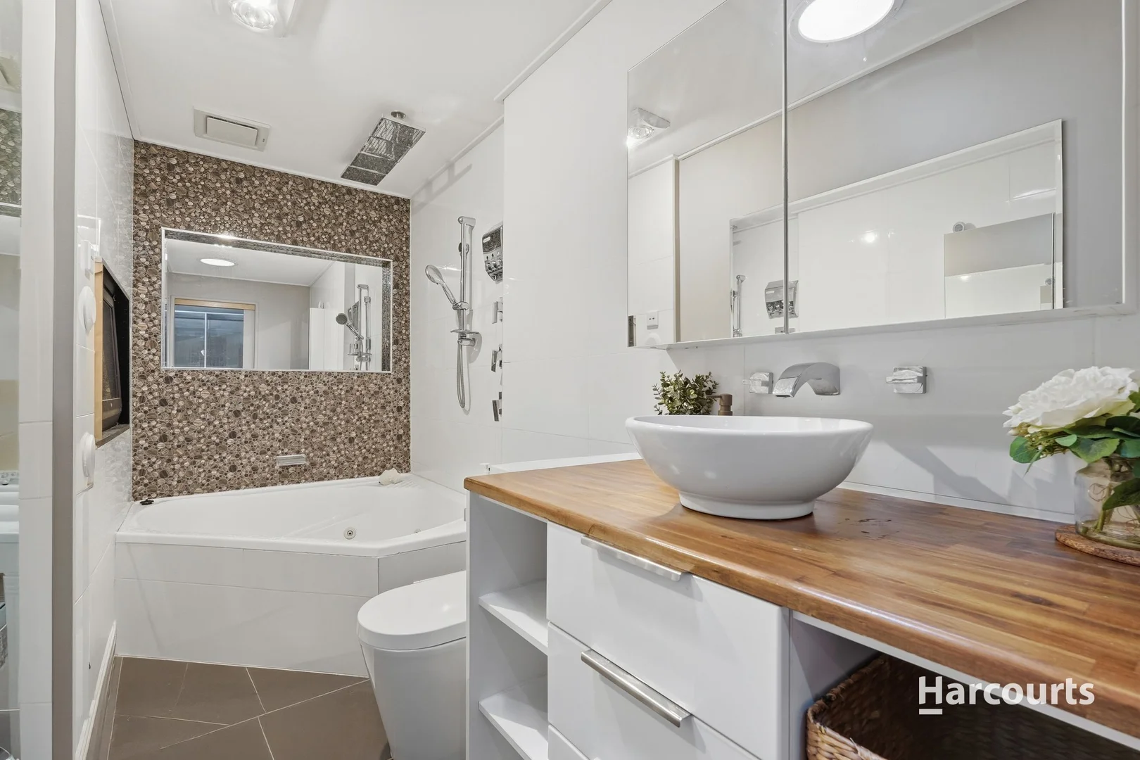 Additional image 33 of 96 Tranmere Road, Howrah TAS 7018