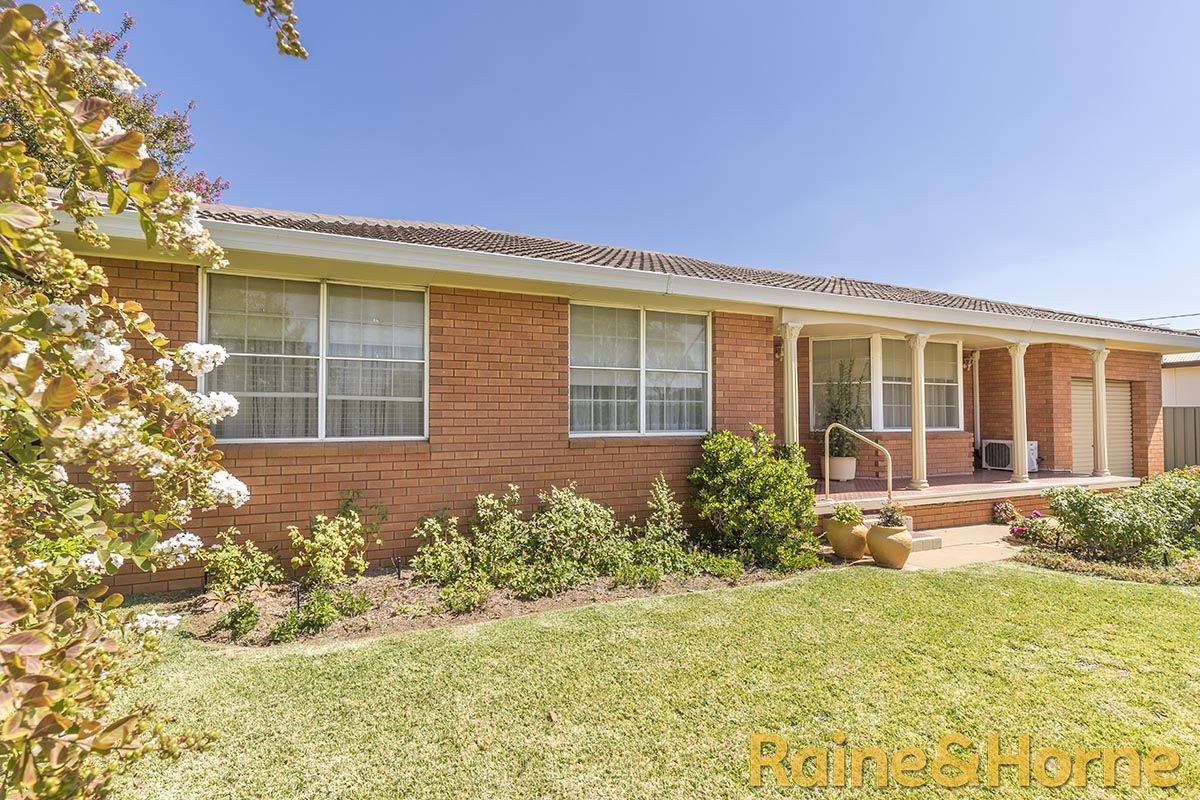 11 Margaret Crescent, Dubbo NSW 2830, Image 0