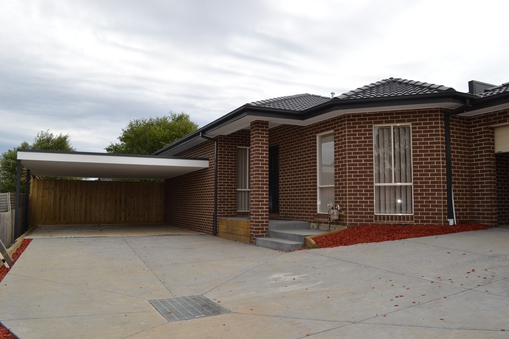 3 bedrooms House in 2/42 Tuscany Rise PAKENHAM VIC, 3810