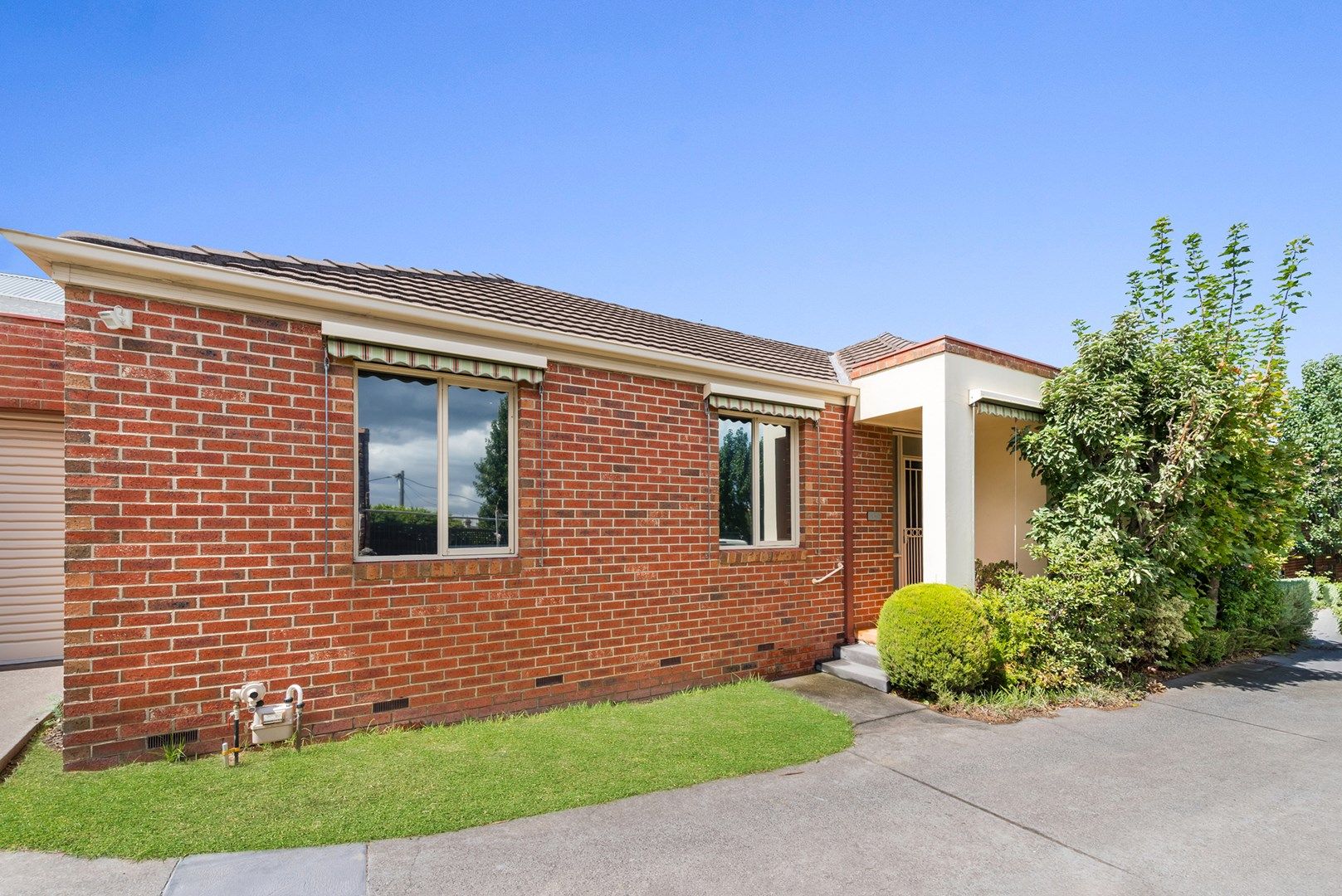 3 bedrooms Apartment / Unit / Flat in 2/40 Wattle Road HAWTHORN VIC, 3122
