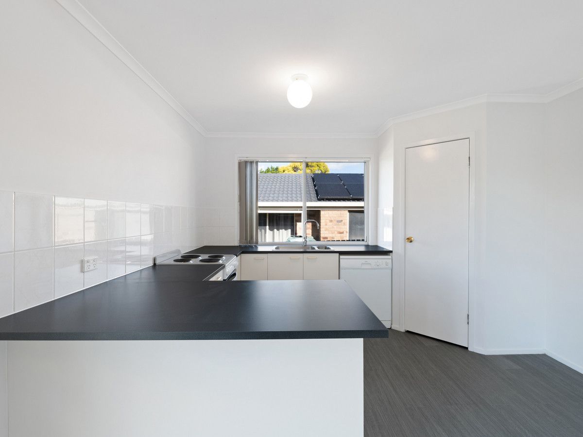 7 Houdini Tce, Edens Landing QLD 4207, Image 2