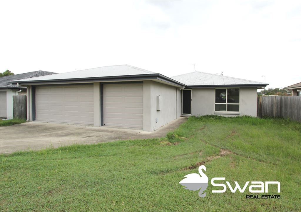 4 bedrooms House in 4 Serenity Court CRESTMEAD QLD, 4132