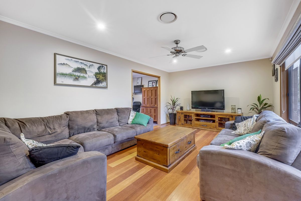 56 Keverstone Circuit, Isabella Plains ACT 2905, Image 2