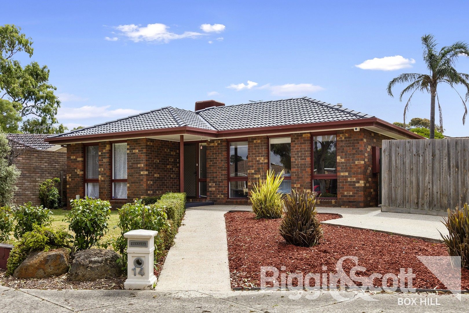 3 bedrooms House in 14 Malua Crescent MILL PARK VIC, 3082