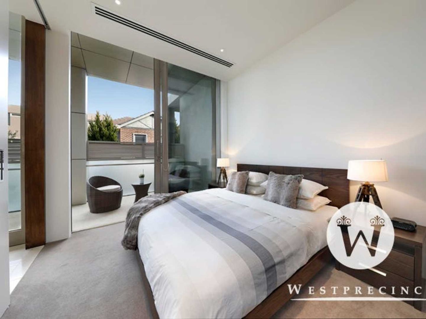 Brighton VIC 3186 2 beds apartment for Rent, Fine Furnished