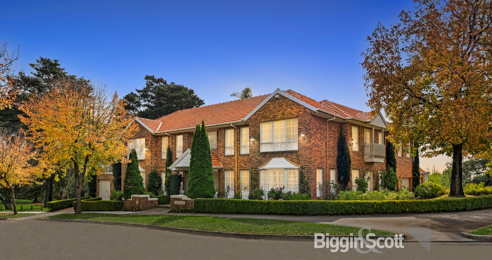 11 Hertford Crescent, Wheelers Hill Property History & Address