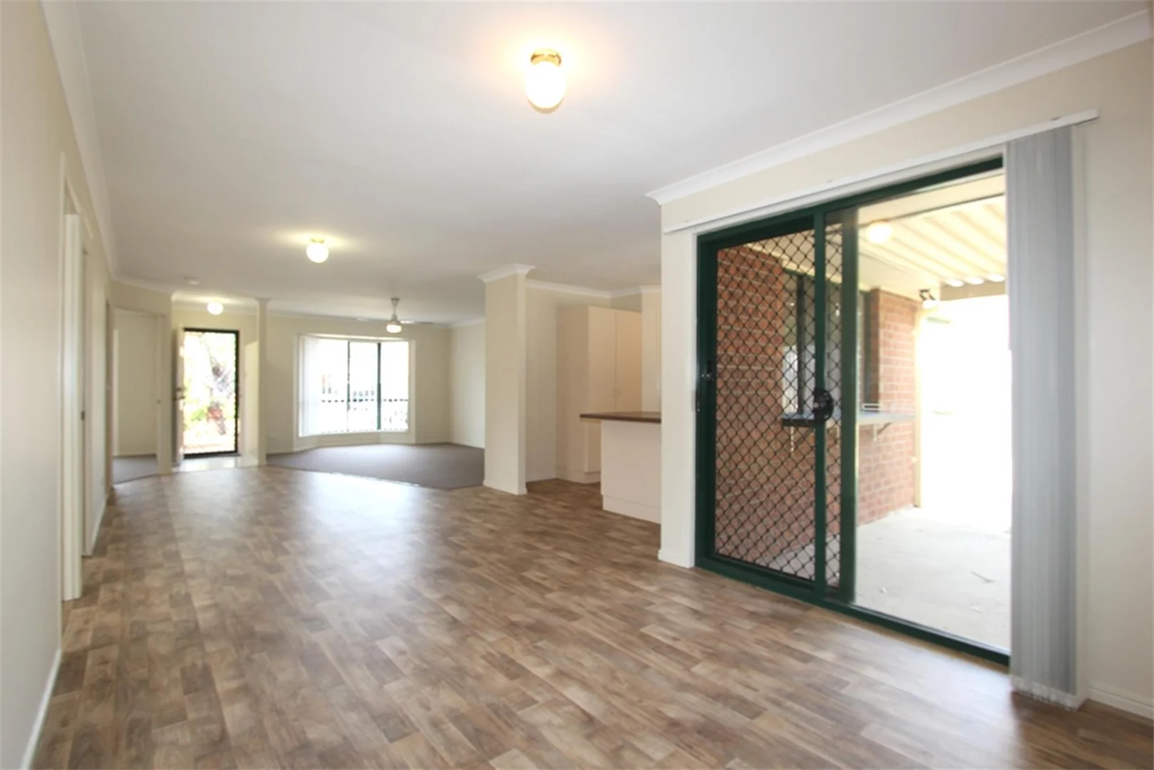 Additional image 5 of 5 Elmwood Court, Hillcrest QLD 4118