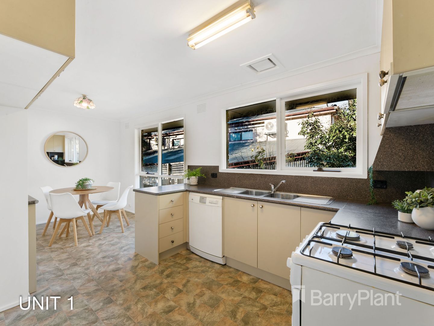 1/18 Meadow Road, Croydon North VIC 3136, Image 1