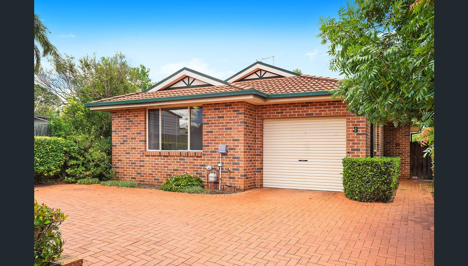 3 bedrooms Villa in 3/4 Norika Place TOONGABBIE NSW, 2146