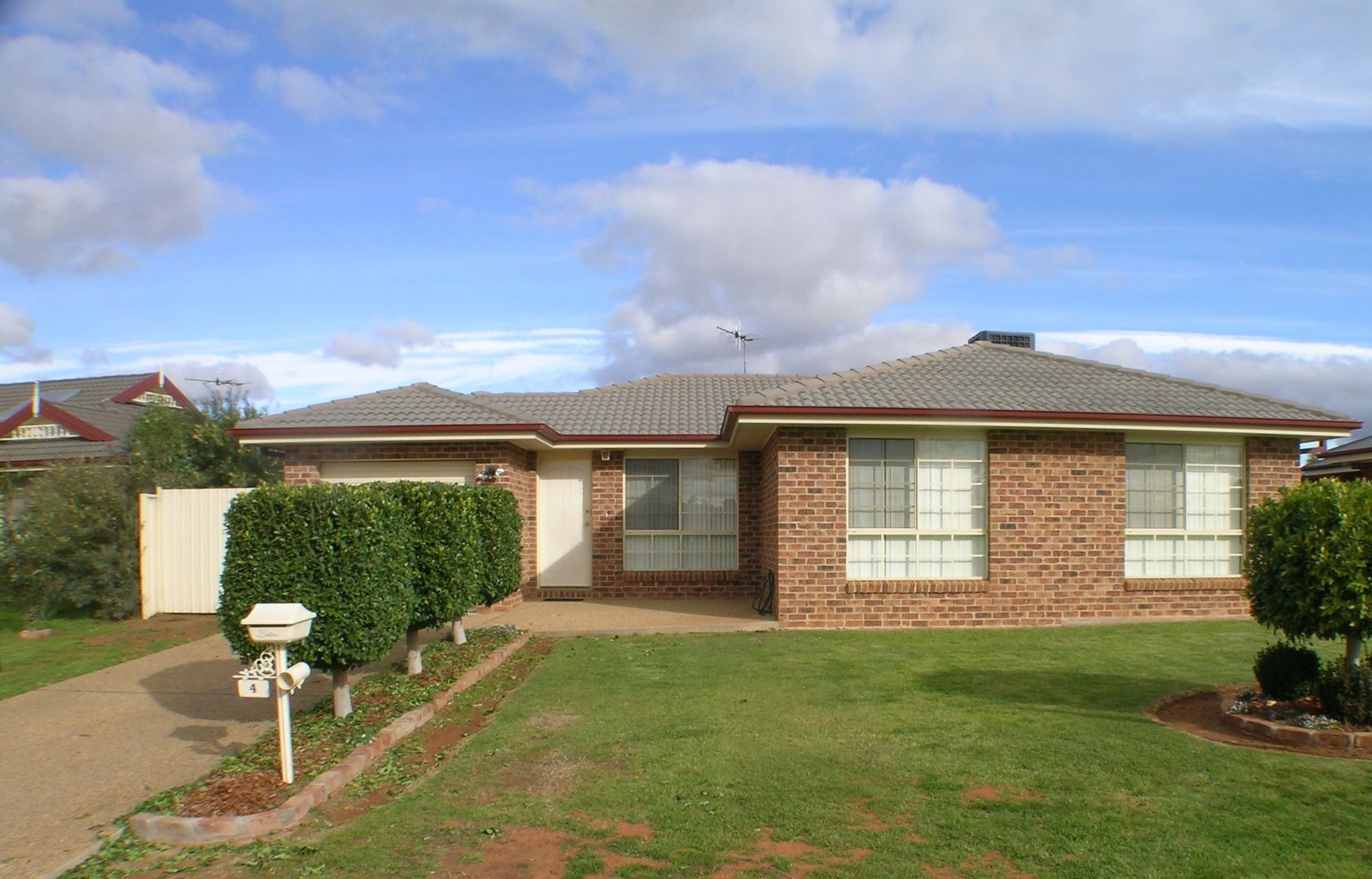 4 Evanside Parade, Griffith Property History & Address Research Domain